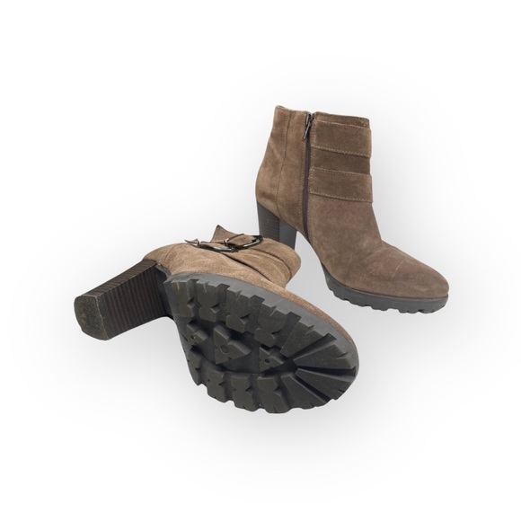 Easy’n Rose  Buckled Lug Sole Heeled Moto Chelsea Boot  Taupe Suede 39 8.5M 9M - Picture 10 of 16